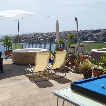 Luna Apartman Trogir