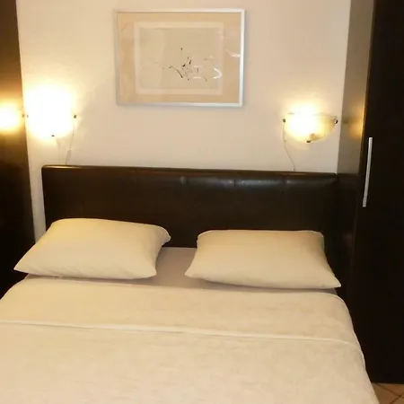 Luna Apartman *